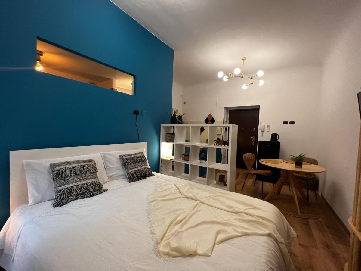 Regina Milano Ai Navigli - Sky Tv, Wifi And Breakfast Box Lejlighed Eksteriør billede