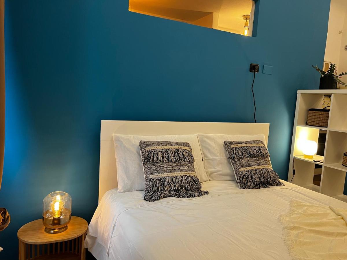 Regina Milano Ai Navigli - Sky Tv, Wifi And Breakfast Box Lejlighed Eksteriør billede