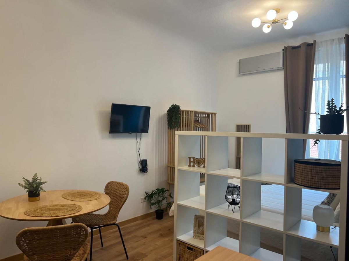 Regina Milano Ai Navigli - Sky Tv, Wifi And Breakfast Box Lejlighed Eksteriør billede